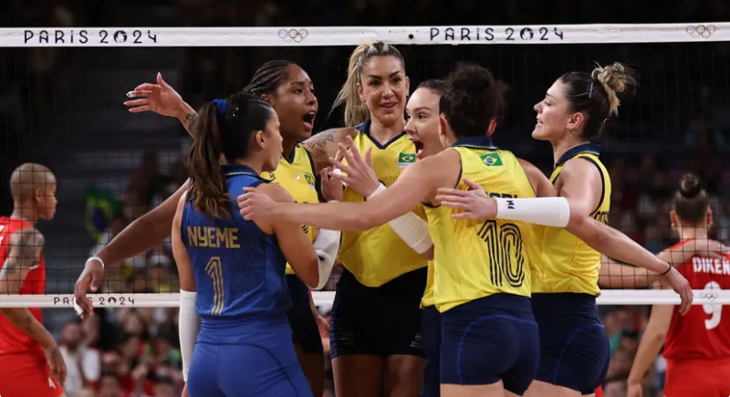 Brasil supera Turquia e conquista bronze no vôlei feminino em Paris