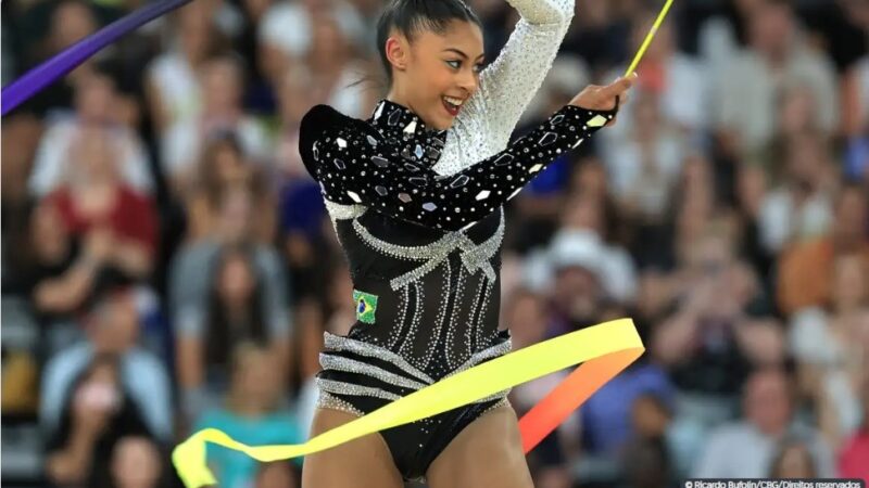 Ginástica rítmica: Bárbara Domingos põe Brasil em 1ª final individual