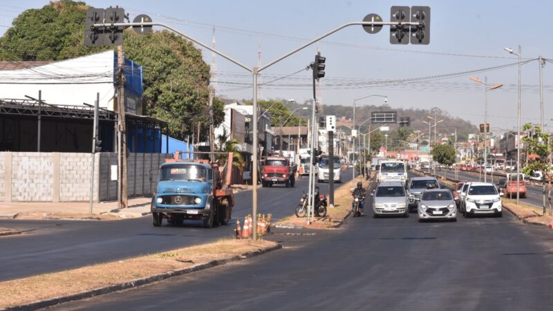 Reconstrução asfáltica da Avenida Perimetral Norte chega a 60% em menos de 10 dias