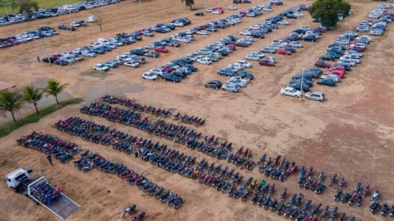 Detran vai leiloar 1,3 mil veículos no dia 26