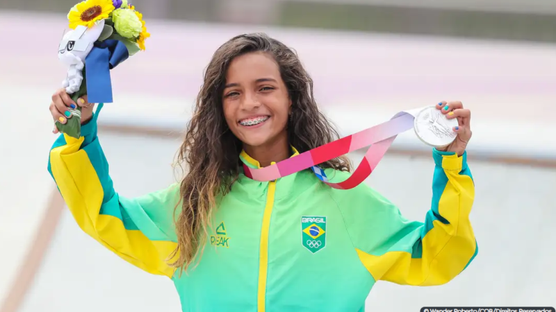 Com virada no fim, Rayssa Leal é bicampeã mundial de skate street