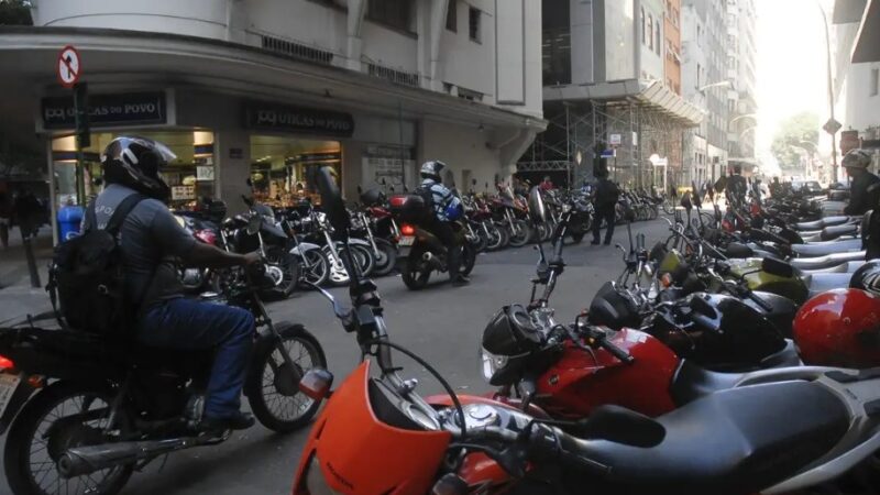 Mais da metade dos proprietários de motocicleta não tem habilitação